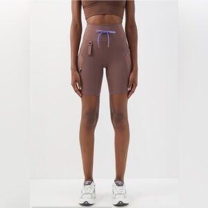 Lululemon Cargo Hiking Shorts Size 8